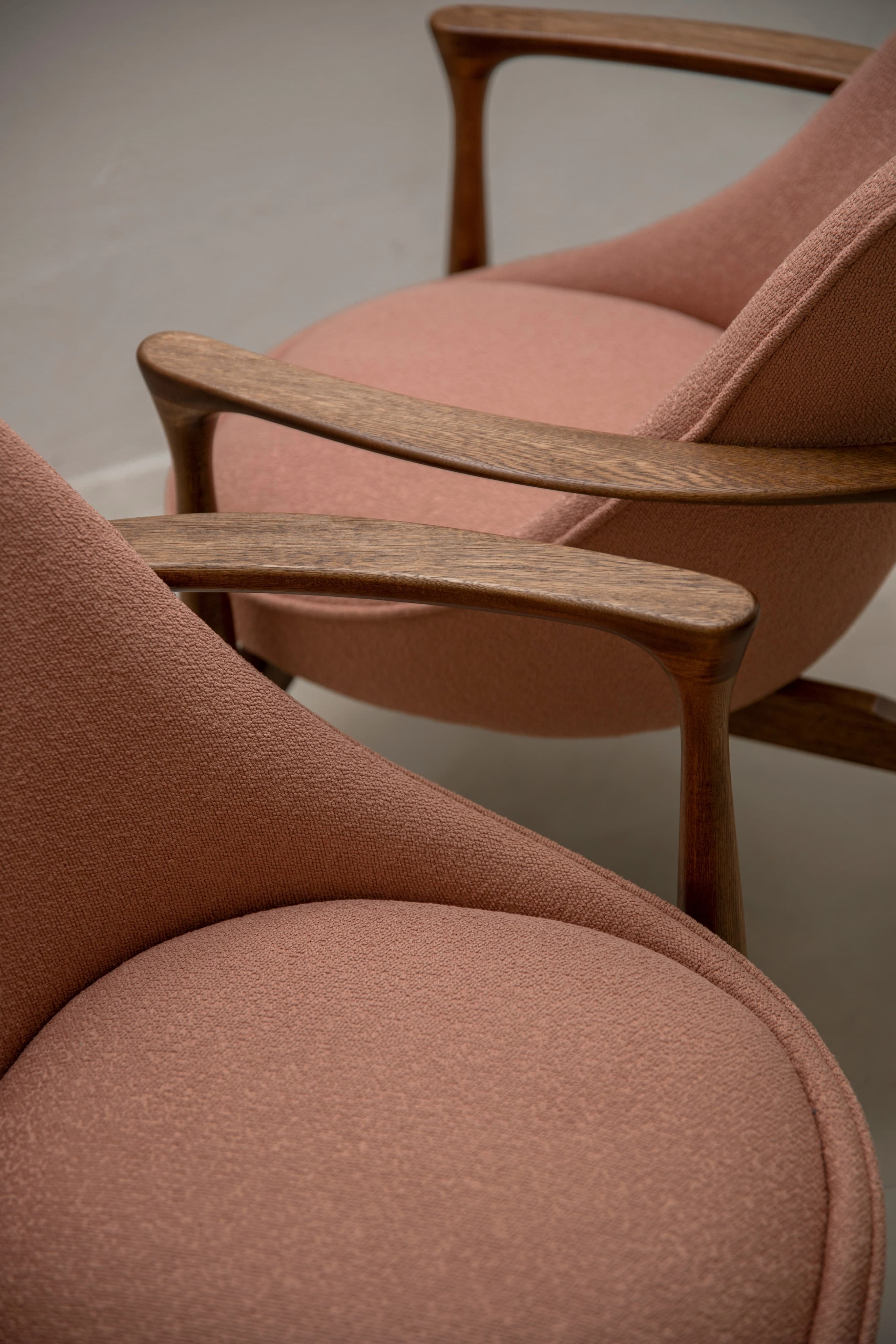 Winsdor - Wingback Chair